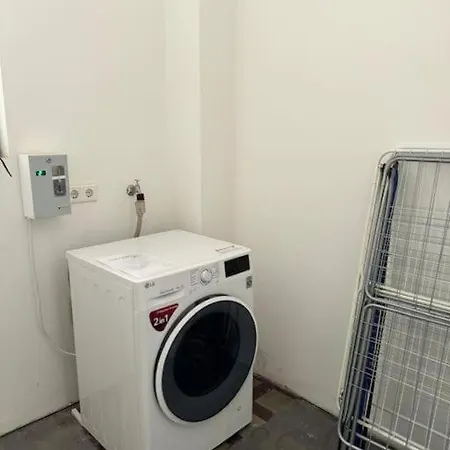 Heaven Homes - 15 Gehmin Bis Zur Innenstadt Homestay Dusseldorf