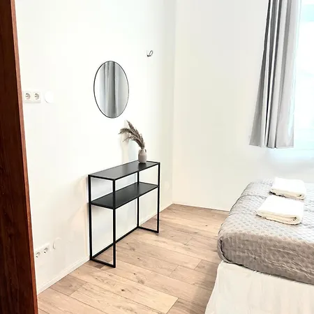 Heaven Homes - 15 Gehmin Bis Zur Innenstadt Homestay *